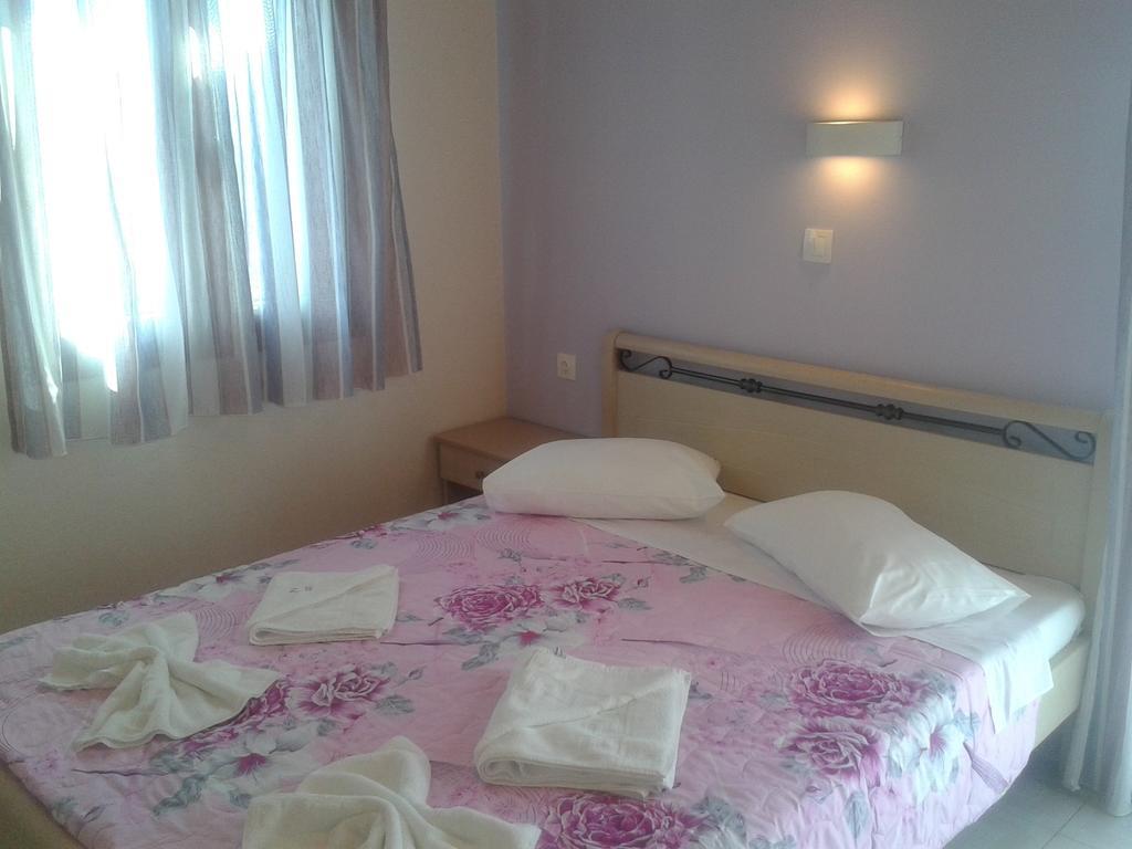 Vassilis Studios Anaxos Habitación foto